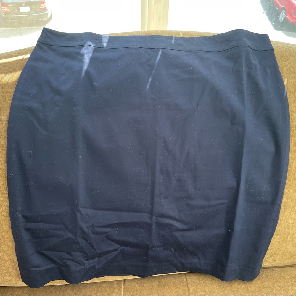 Talbots Women’s Lined Navy Blue Sateen Skirt Size 18